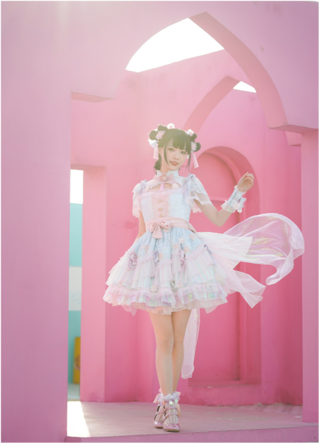 网红党妹为博眼球穿日式洛丽塔在旅顺博物馆门口大跳宅舞被骂后发文