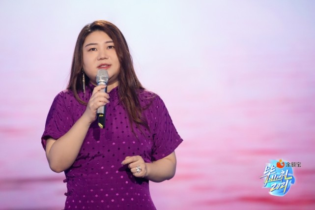 音乐大师谭盾毫不吝啬与毕业生们分享其个人经历