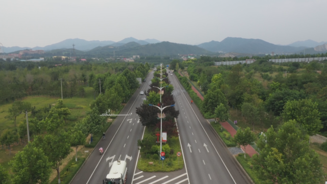 魅力环抱路振兴新篇章鹿泉环抱路串珠成链绘就乡村振兴美丽画卷