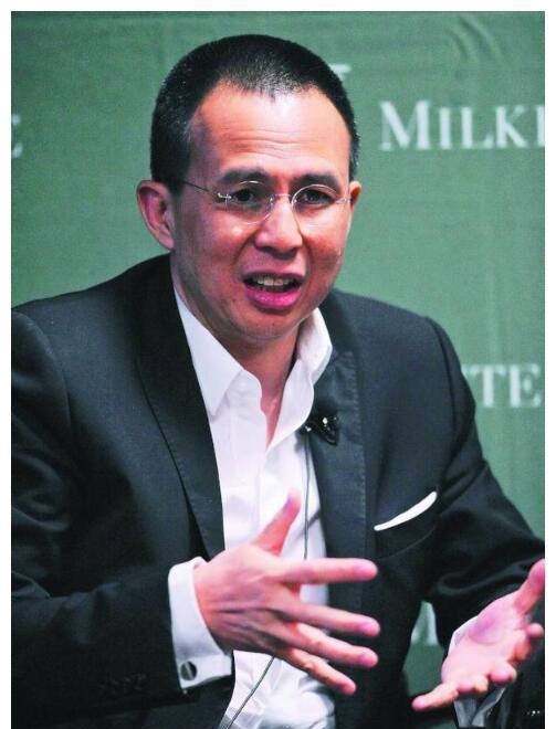 李长治:爷爷李嘉诚为他安排顶级名校,母亲梁洛施因他成人生赢家