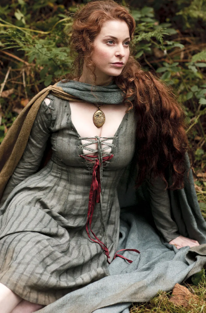 珊莎|艾米莉亚克拉克|娜塔莉多默尔|卡里斯·范·侯登|琳娜海蒂|安妮