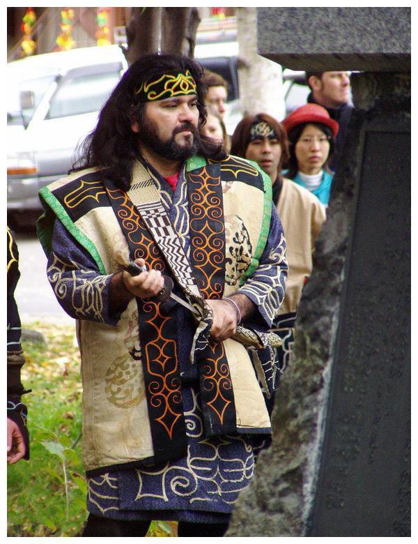 日本第二大岛曾是中国属国,土著居民虾夷人,遭迫害濒临灭绝!_腾讯新闻