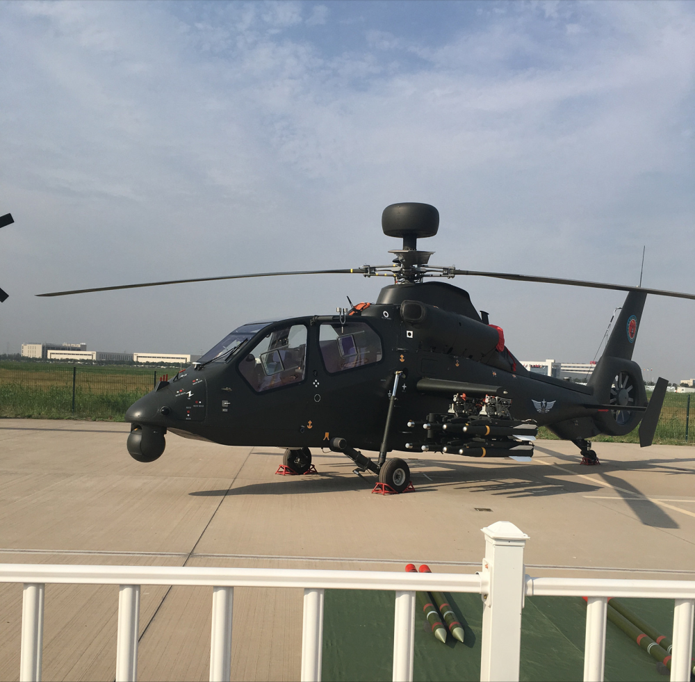 此前天津直博会展出的长弓版武直19新版武直-10的