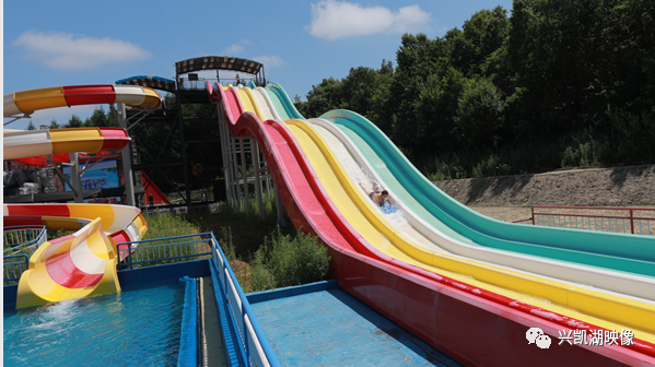 铁西森林公园水上乐园开业盛典上文艺演出轮番上演铁西森林公园水上