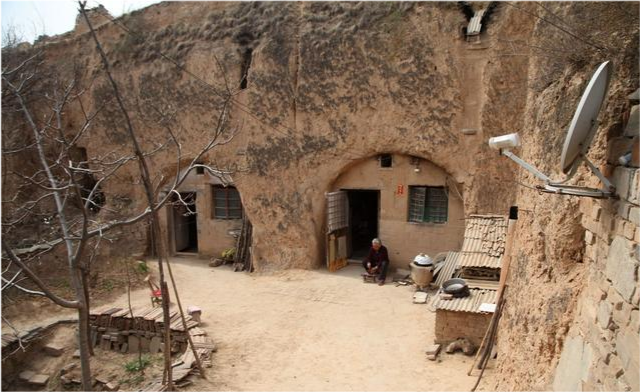 山西农村老人花300元随团去北京玩4天 买1包东西落下1件遗憾事 腾讯新闻