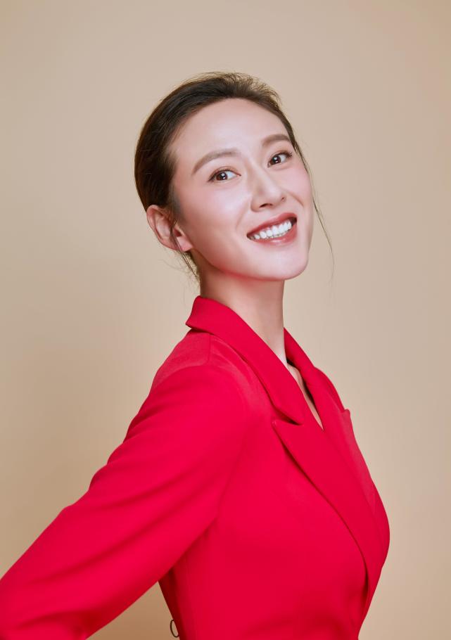 赘婿赵柯出道18年靠演丈母娘爆红38岁依旧未婚