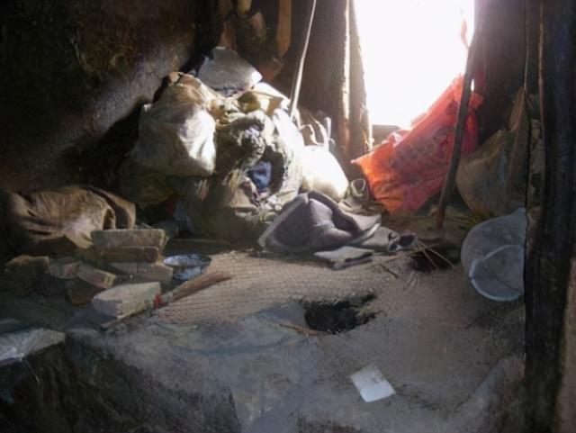 2007年山西黑砖窑案32名农民工成窑奴每天被迫工作20小时