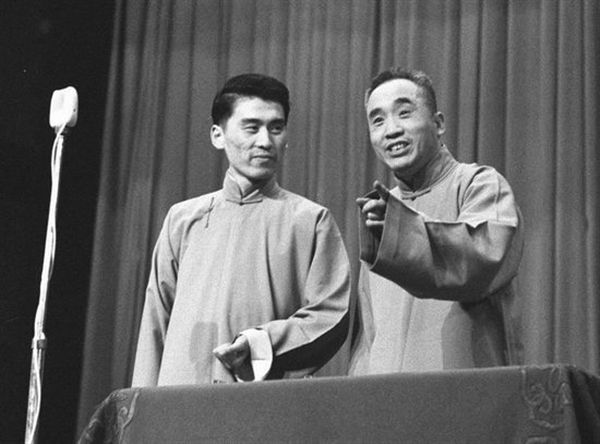 他是侯宝林刘宝瑞的重要合作者一生平易近人拿自己当老百姓