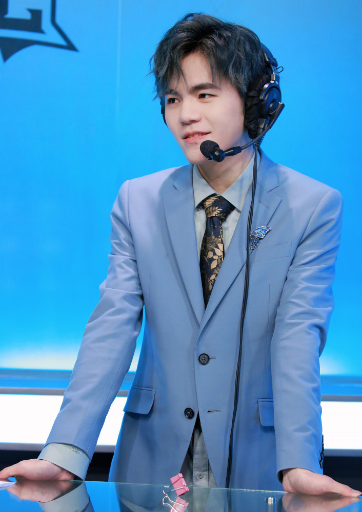 estar诺言直播谈无缘世冠大名单一事我也不清楚什么情况等秋季赛吧