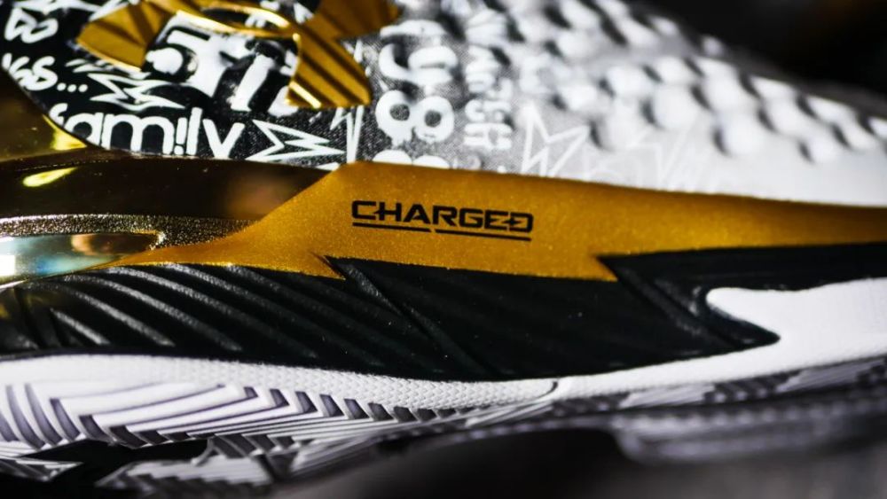 wen鞋评美图赏析近十年最划时代的实战鞋本期含福利