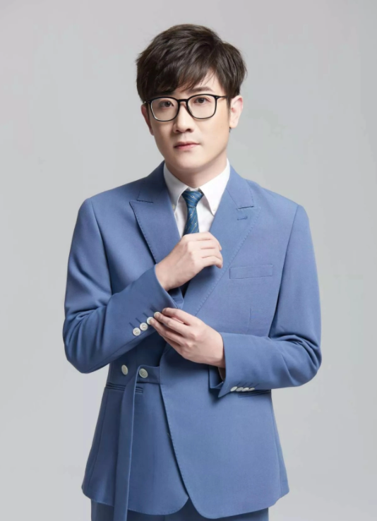 【电竞人物】白鲨:东珈精鹰再聚首,传奇狙神蓄势待发_腾讯新闻