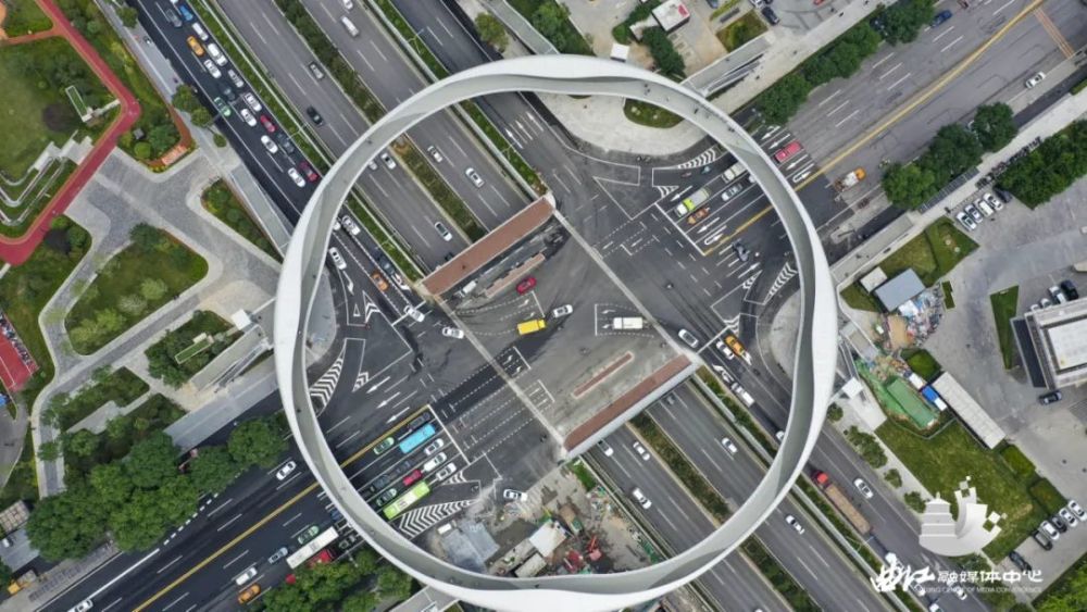 西安最美环形天桥正式启用!_腾讯新闻