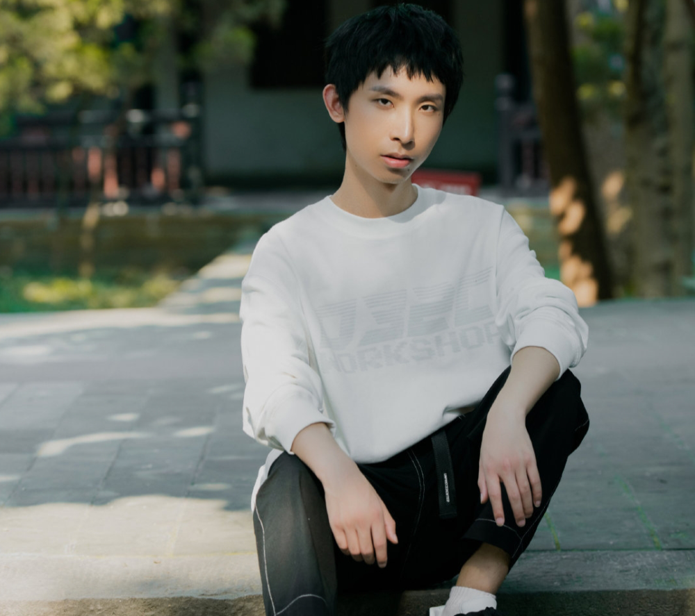 真实身份曝光北慕跪服:职业和主播的差距!