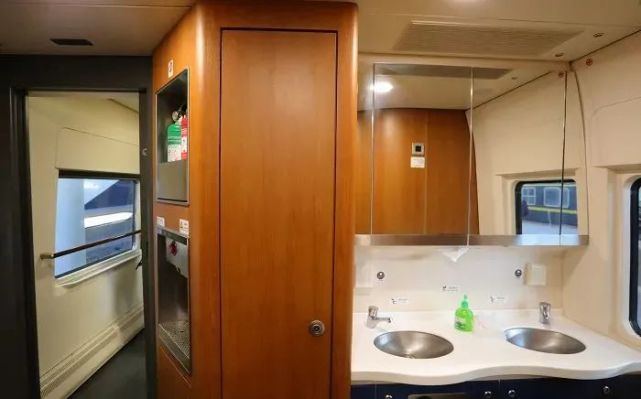 西安乌鲁木齐动卧列车来了!