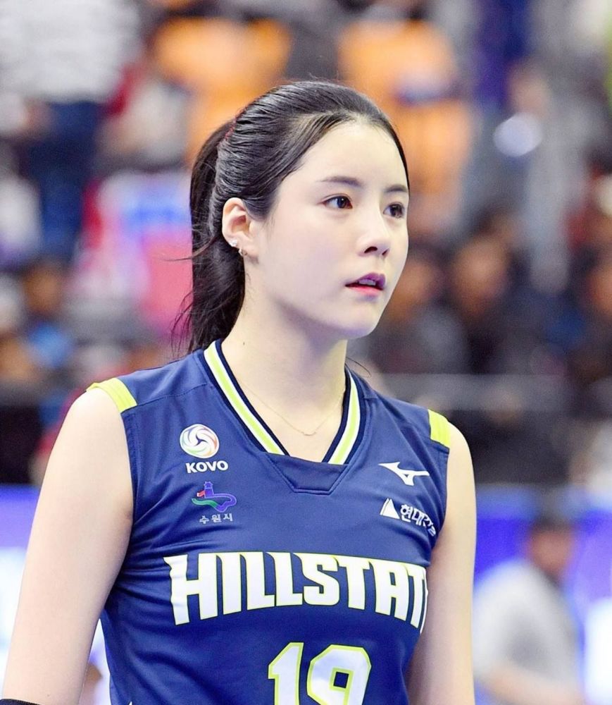 韩国女排12人奥运名单官宣:霸凌姐妹缺席,金软景独木难支