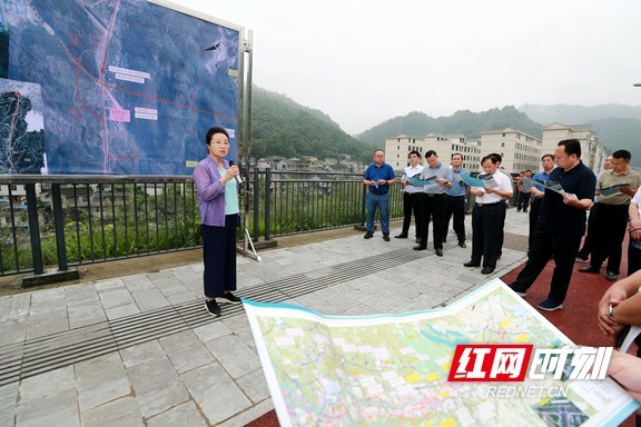 龙晓华统筹推进吉凤融城发展着力打造生态文旅新城