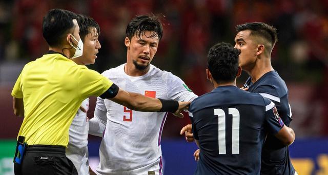 国足3-1叙利亚,1 人被质疑是场上水货,他差点葬送了球队的胜利|国足