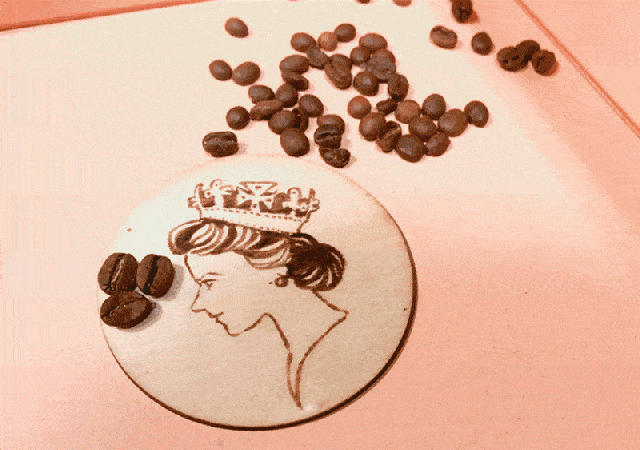 美女艺术家用咖啡作画网友手艺人yyds