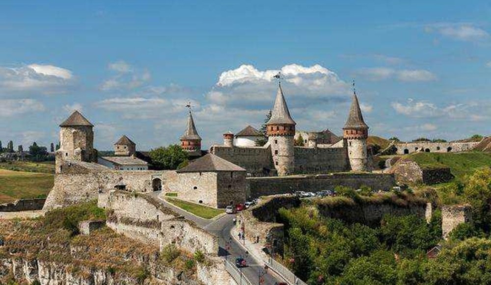 乌克兰200名专家移居至陕西,国家分配房子,专为中国研制新技术!