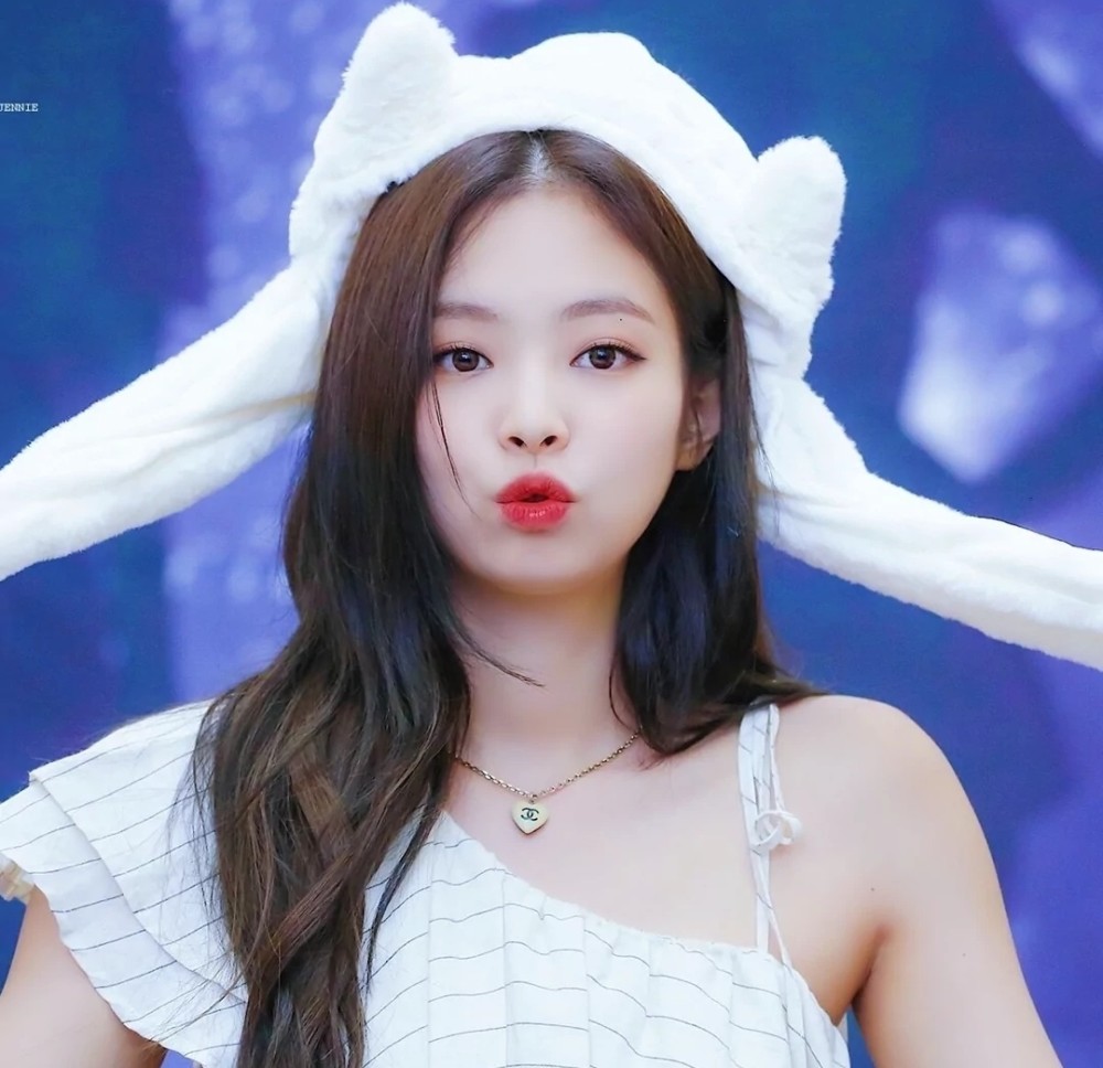 jennie头像 是又酷又奶的她呀