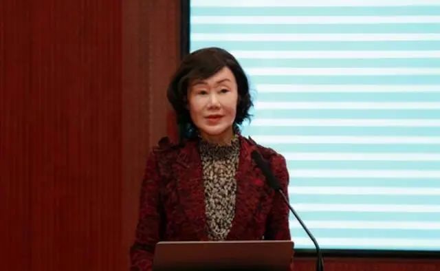 女副校长被双开多次匿名诬告沉迷美容