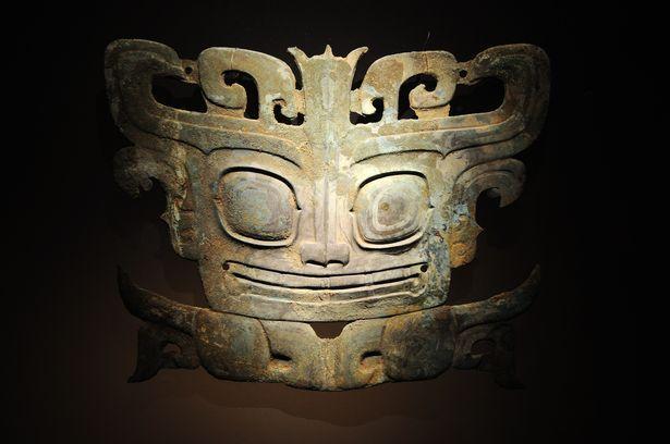 "千里眼,顺风耳"的三星堆文物造型和"外星人"造访有关?_腾讯新闻