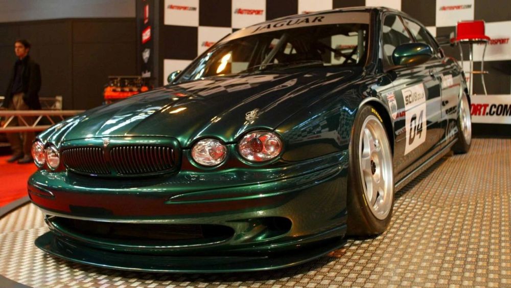 曾神秘消失的捷豹x-type赛车重现江湖 v8发动机550马力