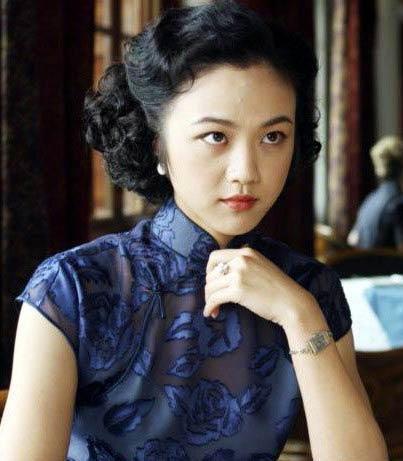 哪个女明星穿旗袍最动人 完美展现身材曲线 穿上旗袍那就是盛世美人 腾讯新闻