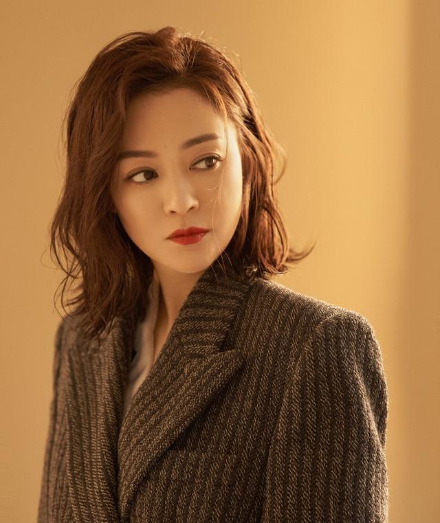 为娶小8岁娇妻用尽手段和糟糠妻子离婚今落魄无戏拍前妻却成当红明星