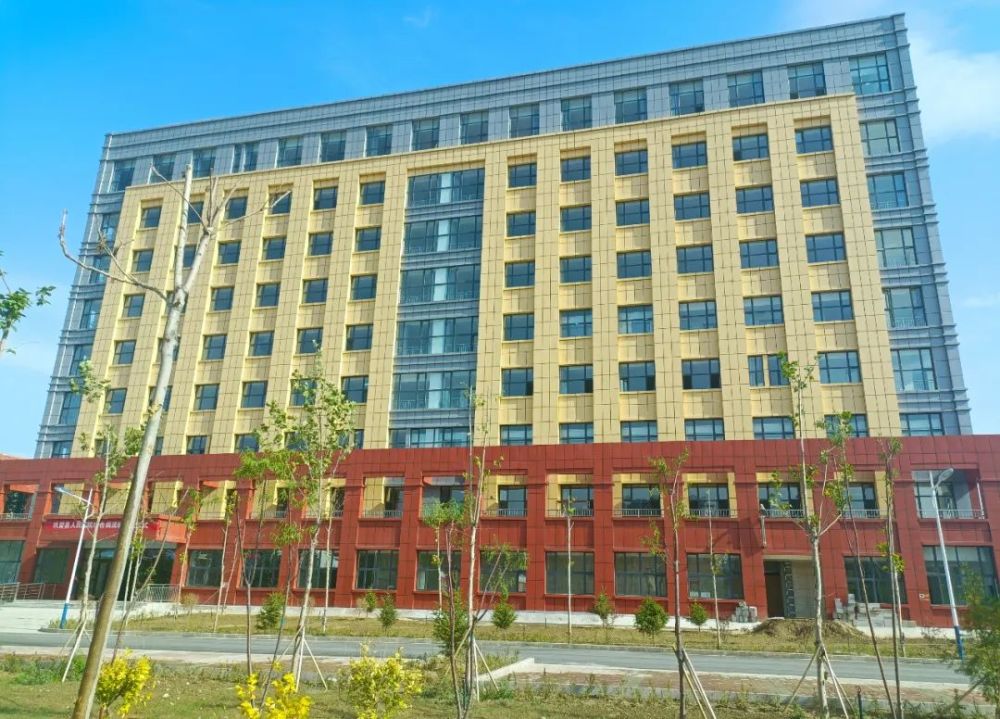 巩留县人民医院新建综合病房大楼投用后,将对科室进行合理分割,对医疗