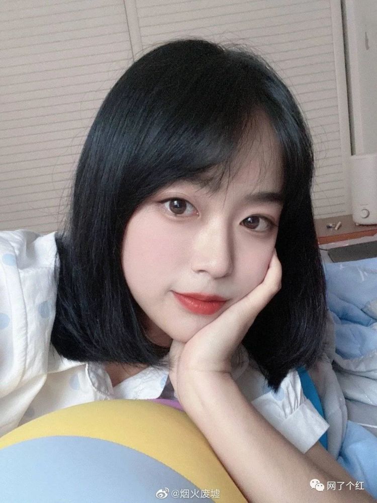 "娃娃脸的女生有多可爱?"羡慕哭了呜呜呜