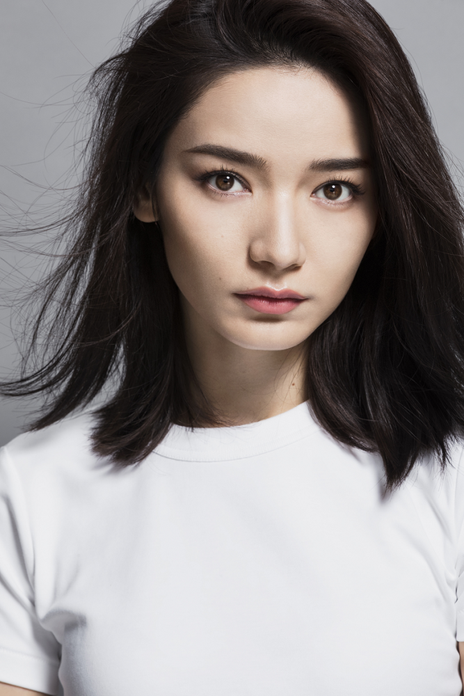 从出演大ip到主演微短剧浓颜御姐代斯的破圈之路剧读有咖