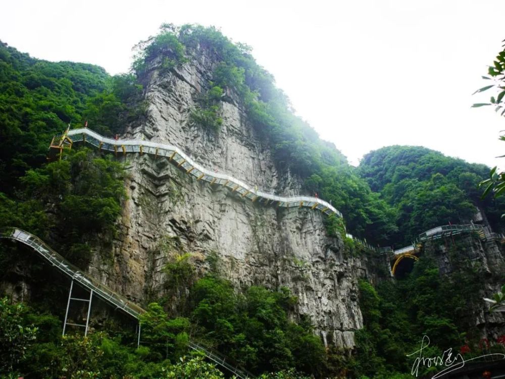 今日,双门峡景区游客量突破2500人!_腾讯新闻