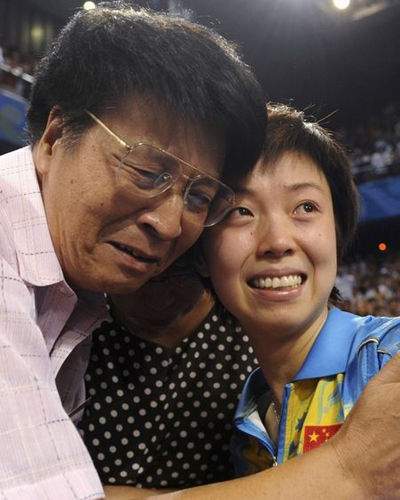 球场让福原爱闻风丧胆,场下能俘获富豪疼爱,张怡宁退役后去哪了