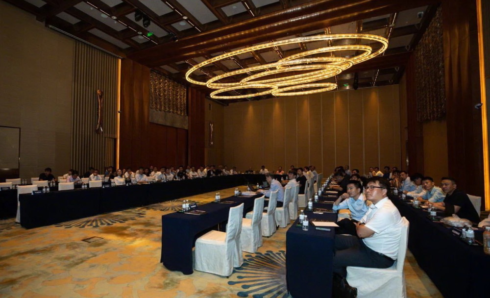 十二强赛 体育媒体人怒斥中超新赛程：一些人把眼前利益看的比国家利益更重