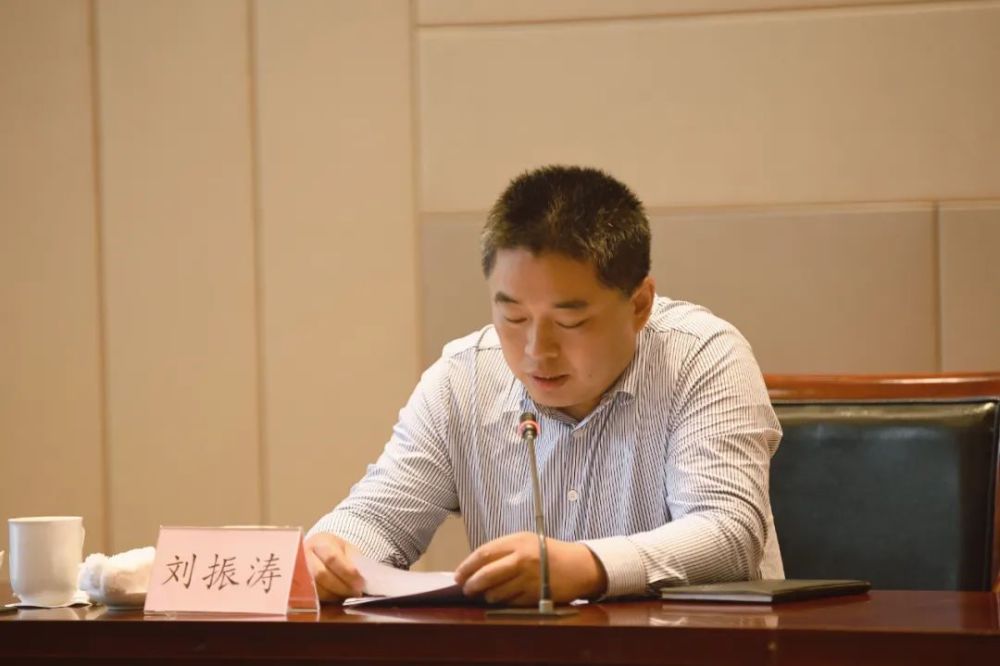 省招办主任,省教育考试院党委书记,院长辛华同志 就高考录取工作进行