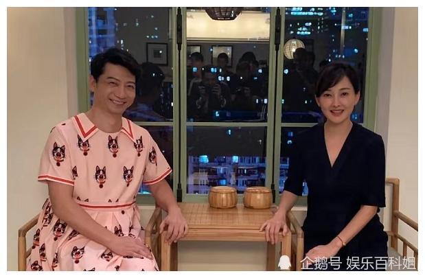 胜负欲爆棚的精英律师;束起头发背上箱子就是爱财胜命怕老婆的王启年