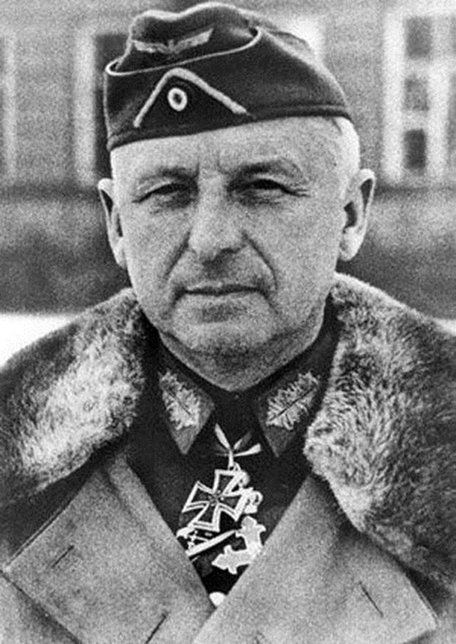 他是纳粹头号军事战略家纳粹德国的三大名将之一