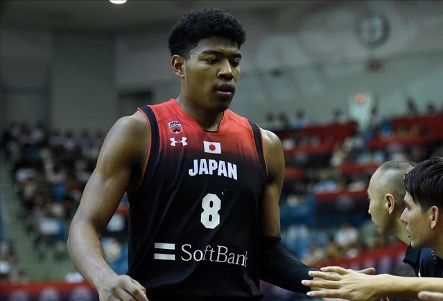 男篮遇强敌八村塁回归日本队杜锋怎么打亚洲杯仅赵睿能补充