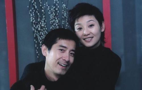 娱乐圈里的老戏骨在当红时转行去做了主持人,收视率节节攀升|马跃