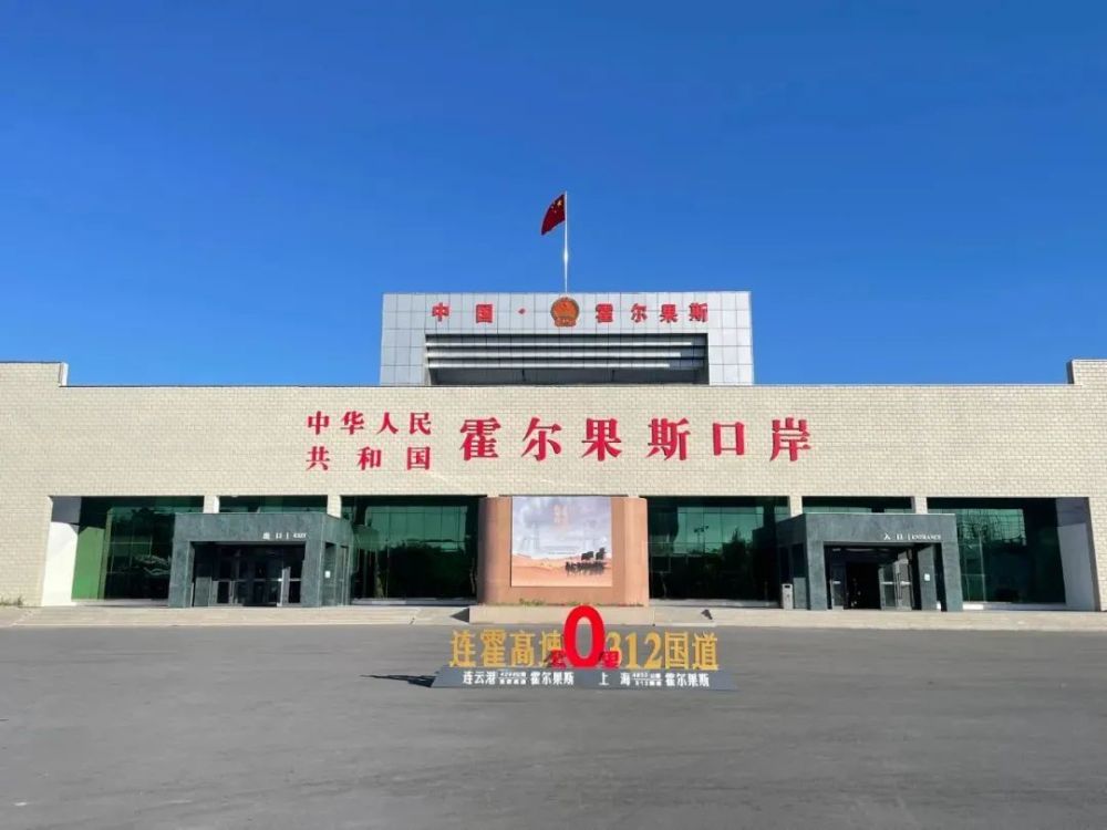 奔跑在连霍高速上的白色巨人