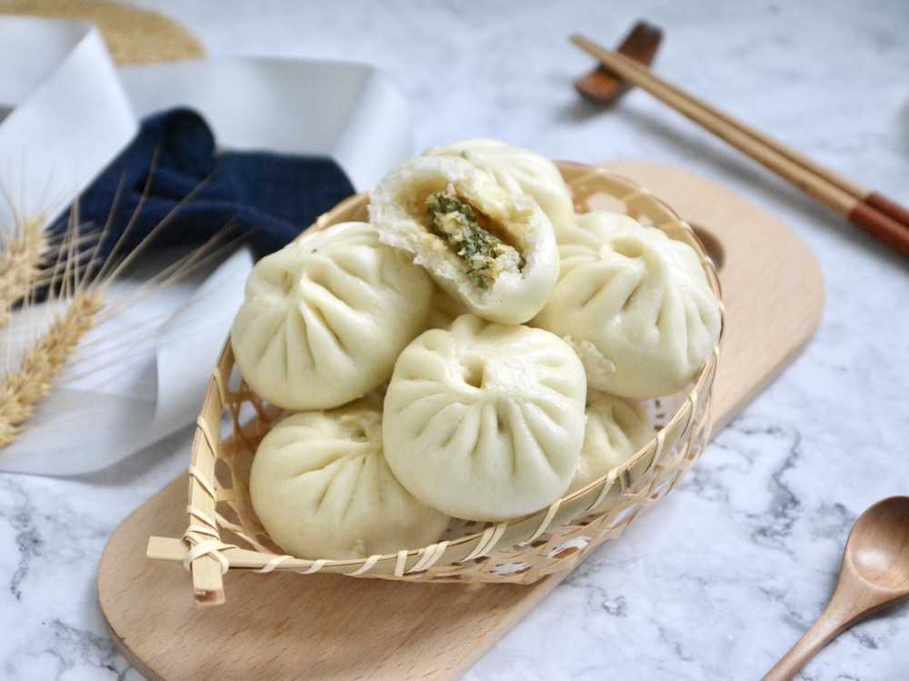 这野菜做馅,蒸出来的包子味道鲜美,大人小孩争着吃_腾讯新闻