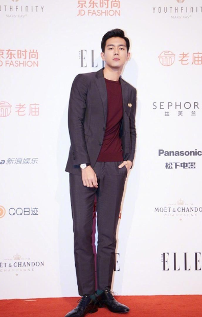 对于娱乐圈的明星来说,身高和颜值是一直被吐槽的两大点, 女明星们