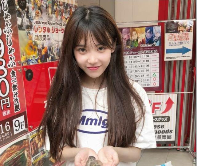 半藏森林早期cos照曝光粉丝都没见过这颜值难怪王思聪都折服