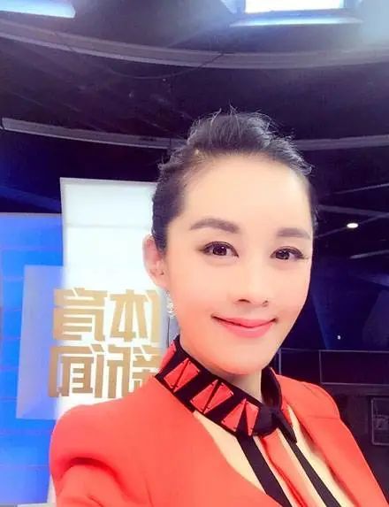 央视体育频道最漂亮的5位女主持人,颜值真的太高了