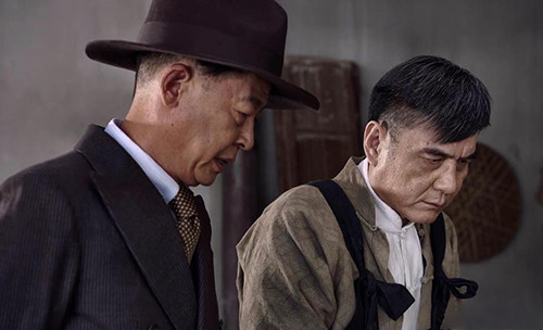 《伪装者》中,大姐明镜为保护明台而牺牲,王天风也在执行任务时牺牲