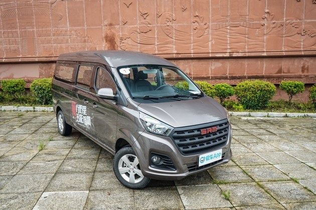 华晨鑫源全新商用mpv抢先体验金海狮