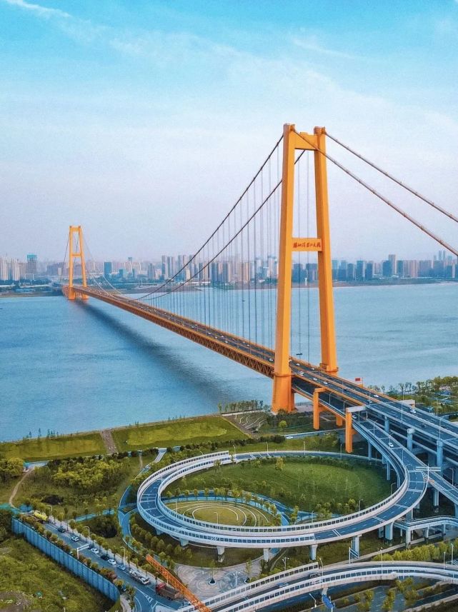 7月的汉阳国博江滩美如画