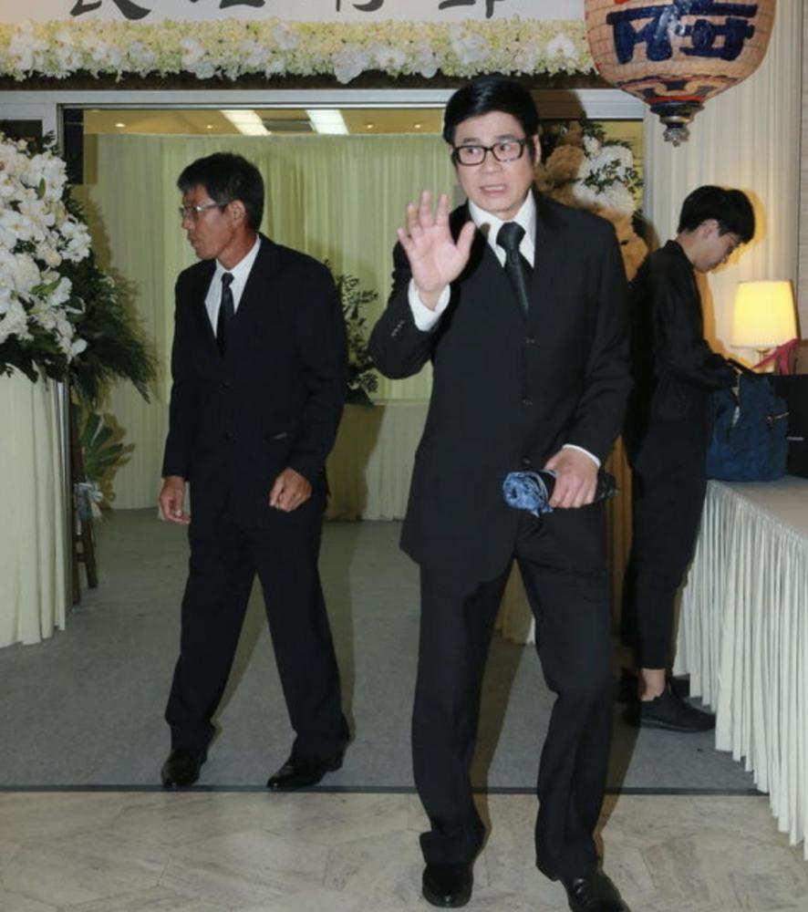 tvb隐形富豪安德尊罕聊感情默认与助理交往20年坦言无意结婚