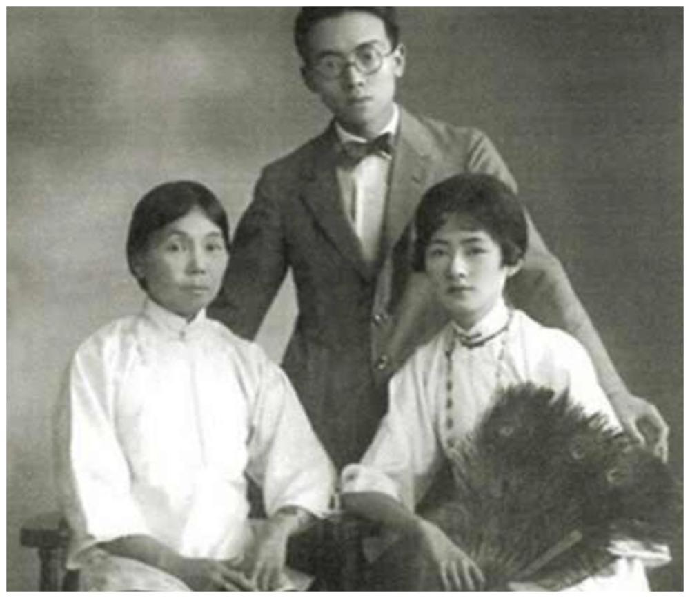 女神林徽因有多高 网上的照片是ps的 但当年的老照片不会说谎 全网搜